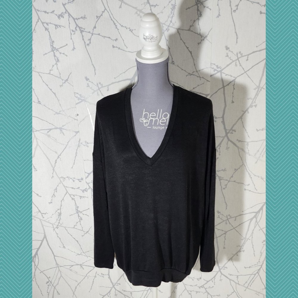 Wilfred Free Black Knit V-Neck Long Sleeve Top